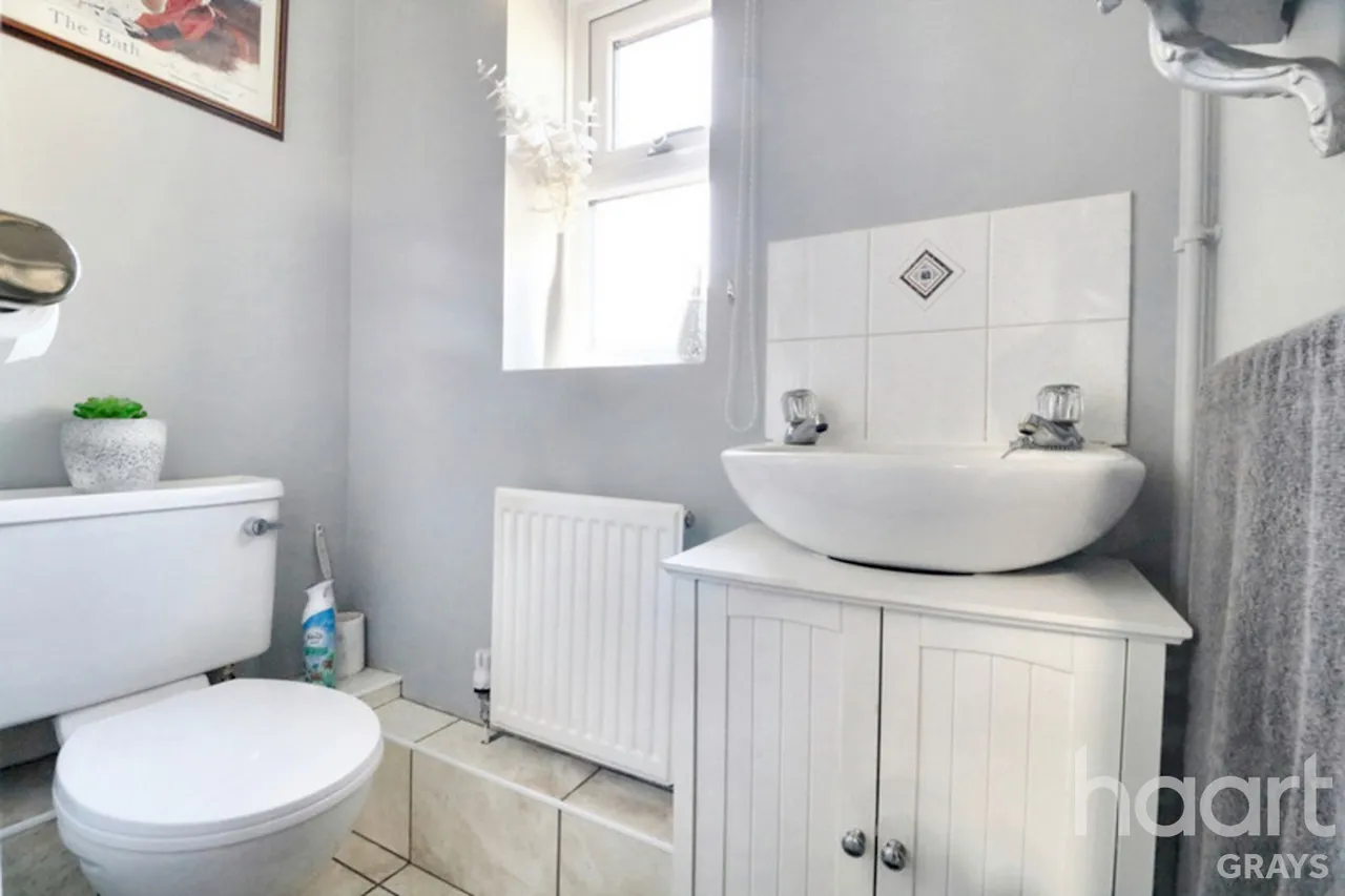 Cole Avenue, Chadwell St Mary, RM16, photo 13