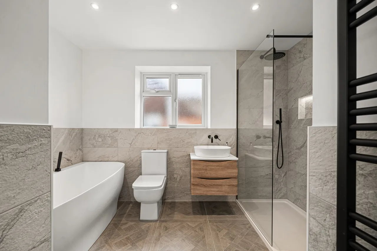 Mayfield Avenue, New Haw, KT15, photo 18