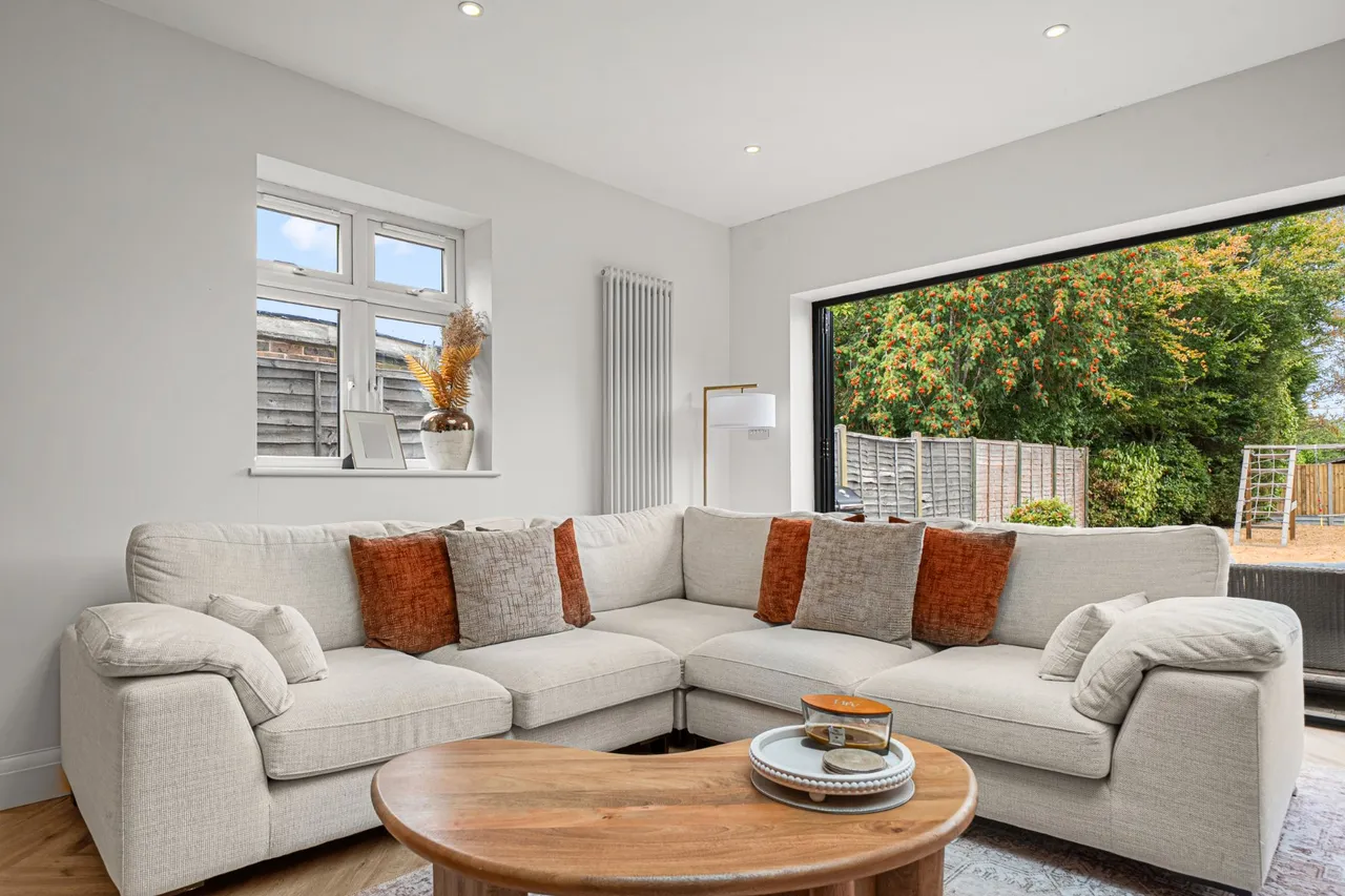 Mayfield Avenue, New Haw, KT15, photo 8