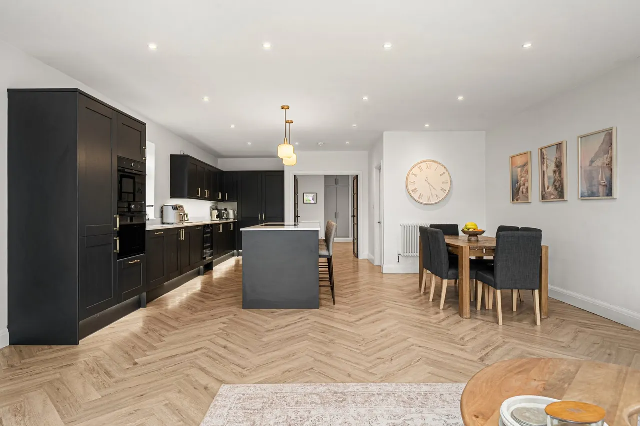 Mayfield Avenue, New Haw, KT15, photo 9