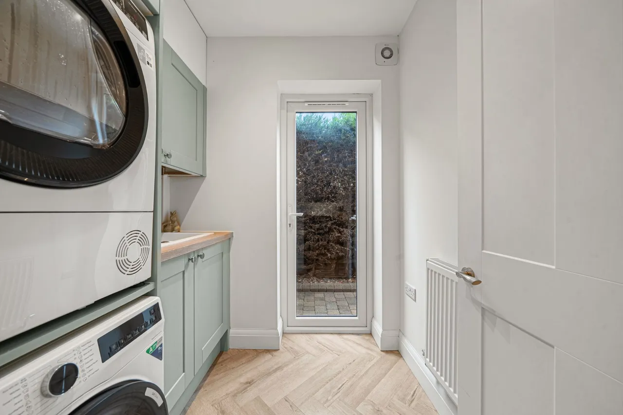 Mayfield Avenue, New Haw, KT15, photo 12