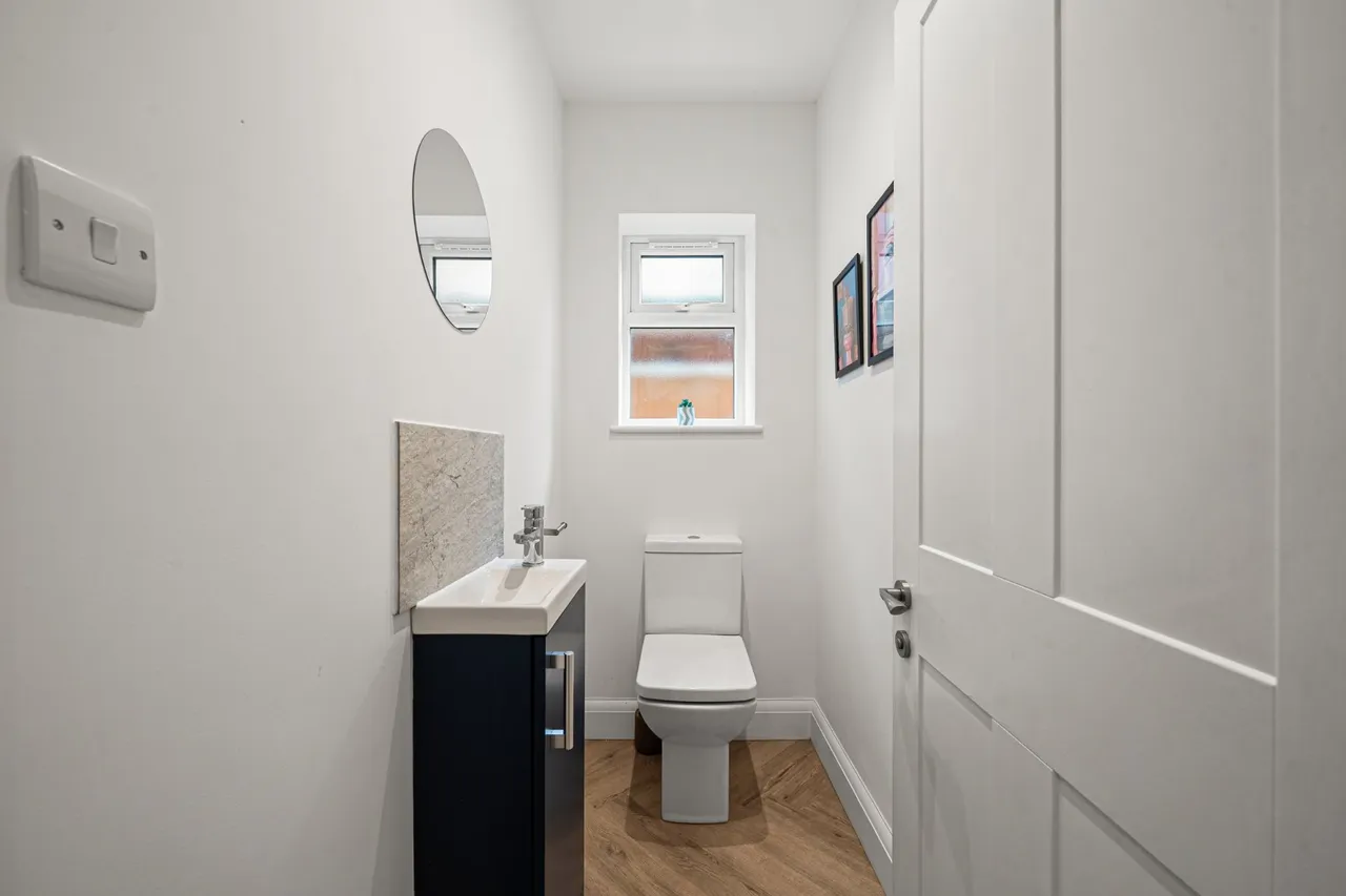 Mayfield Avenue, New Haw, KT15, photo 6