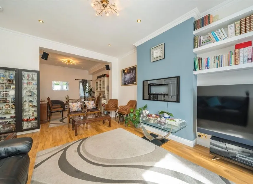 Nimrod Road, Furzedown, SW16, photo 2