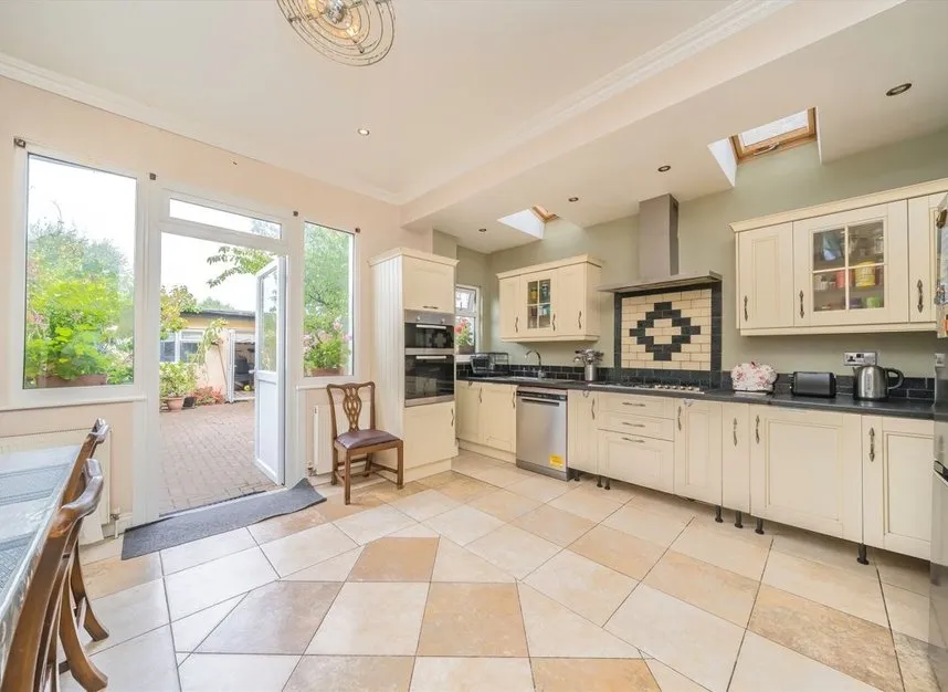 Nimrod Road, Furzedown, SW16, photo 4