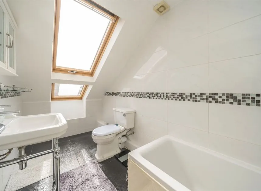 Nimrod Road, Furzedown, SW16, photo 11