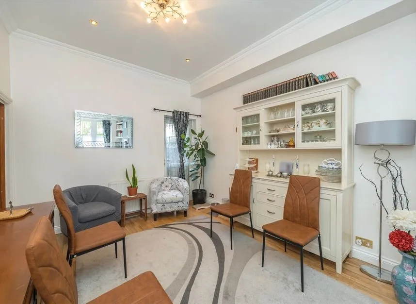 Nimrod Road, Furzedown, SW16, photo 12