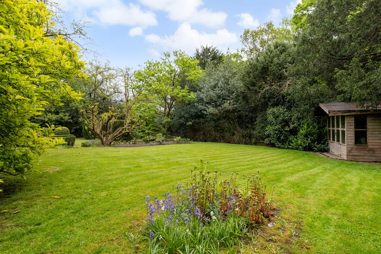 Lyne, Chertsey, KT16, photo 3