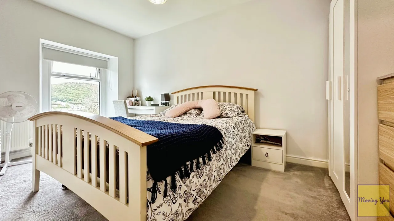 Dyffryn Road, Pontardawe, Swansea, photo 9
