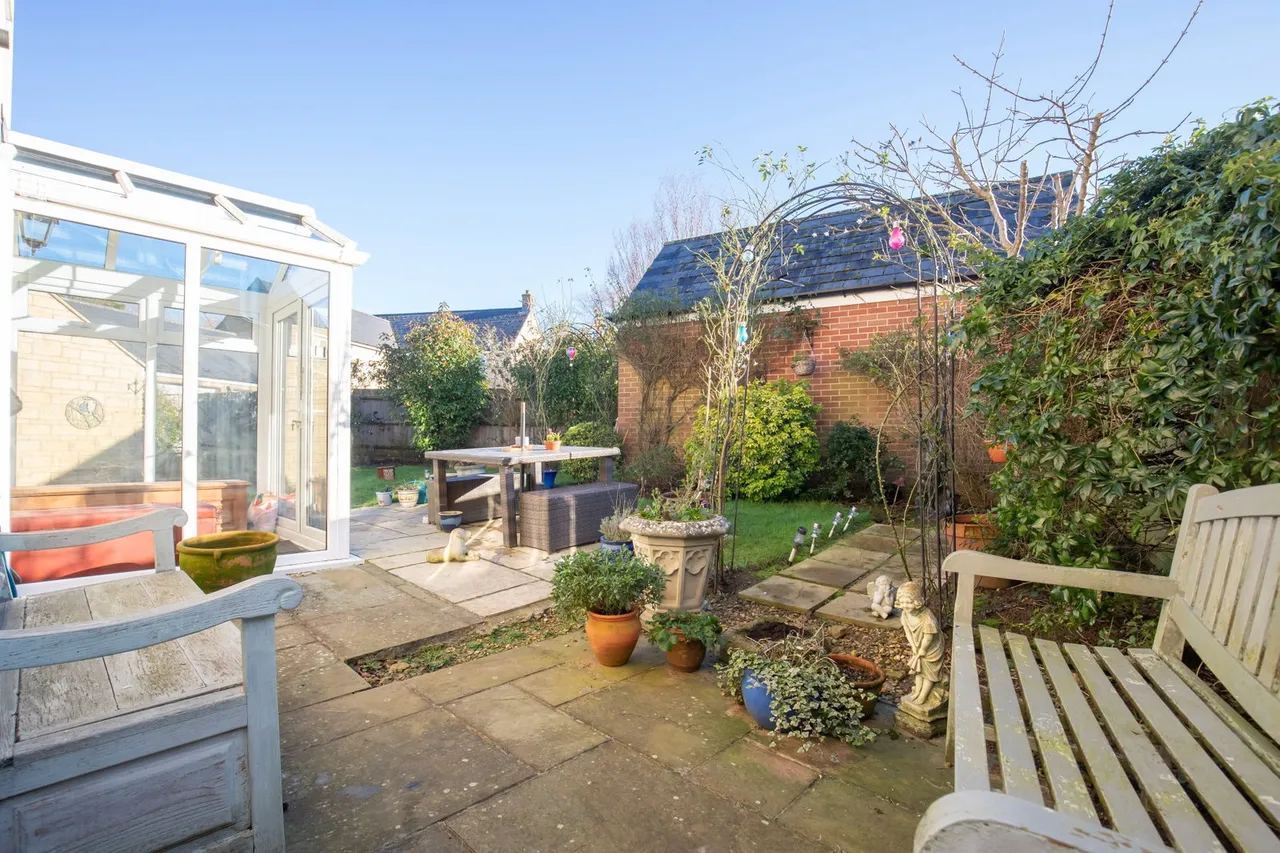 Desert Orchid Road, Prestbury, GL52, photo 17