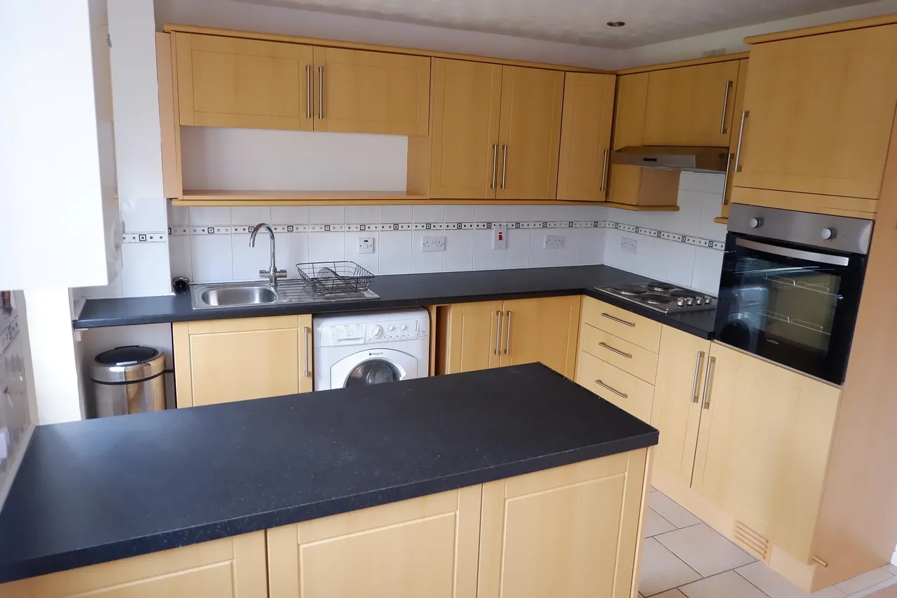 Tennyson Avenue, Houghton Regis, LU5, photo 2