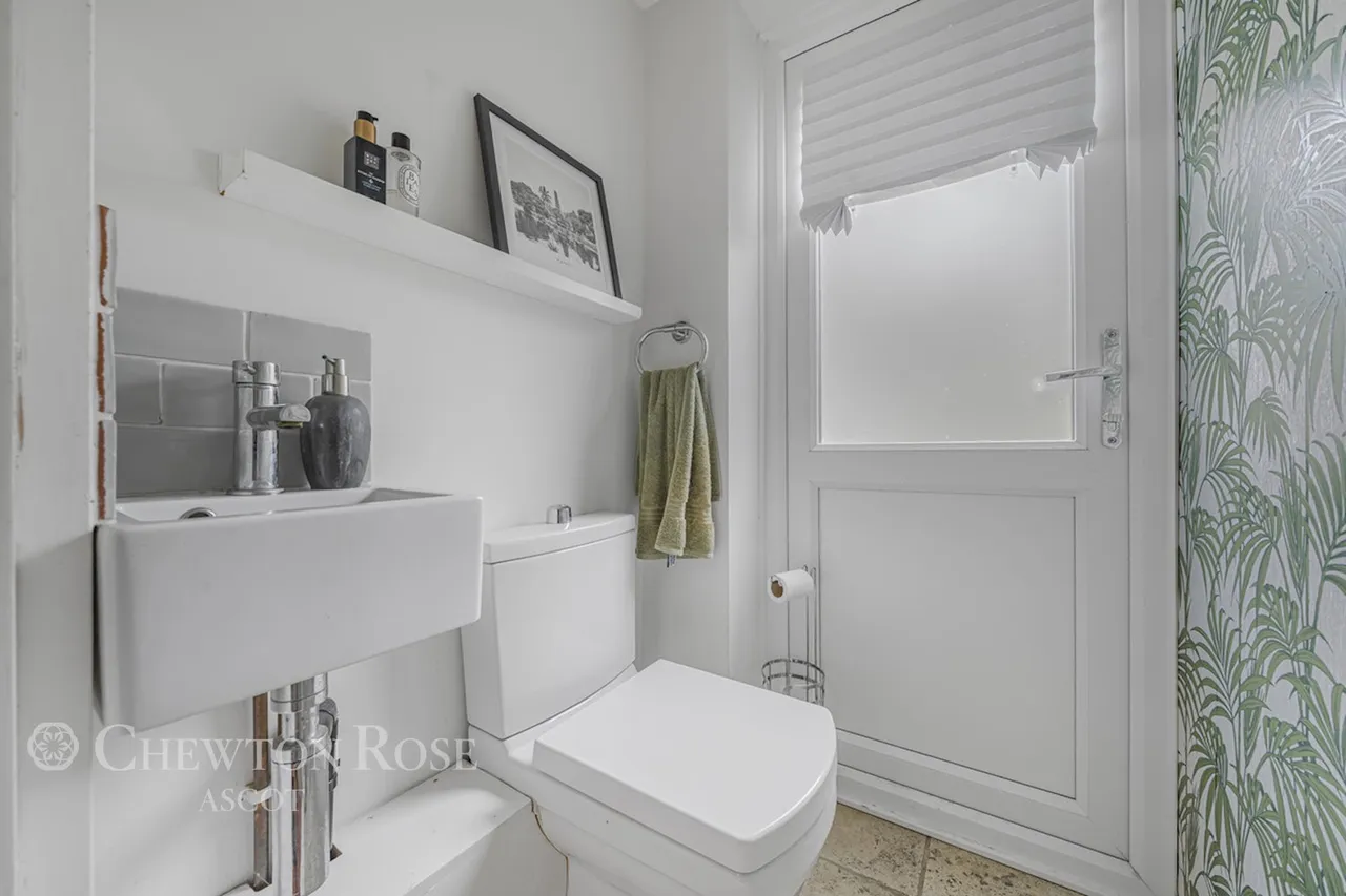 Nursery Lane, Ascot, photo 15