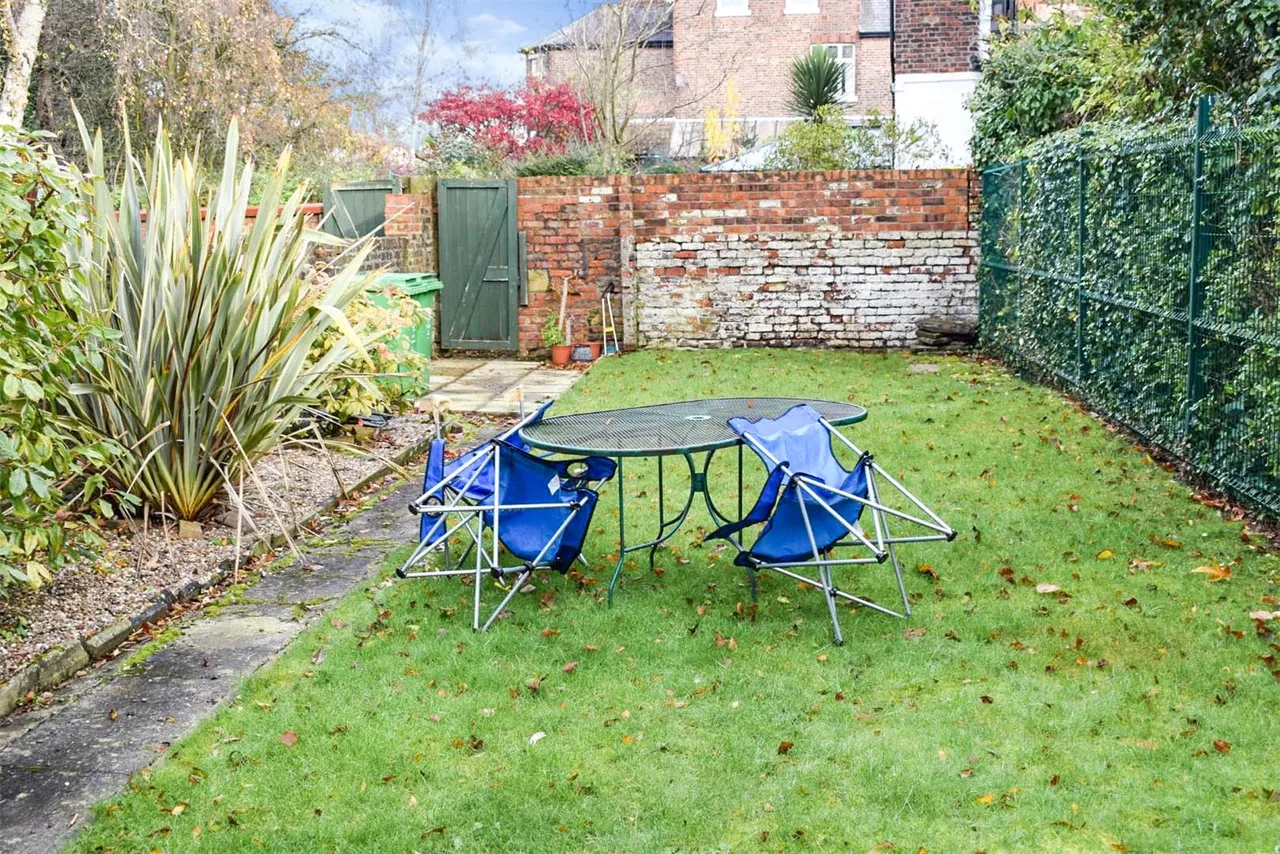 Victoria Road, Fallowfield, M14, photo 13