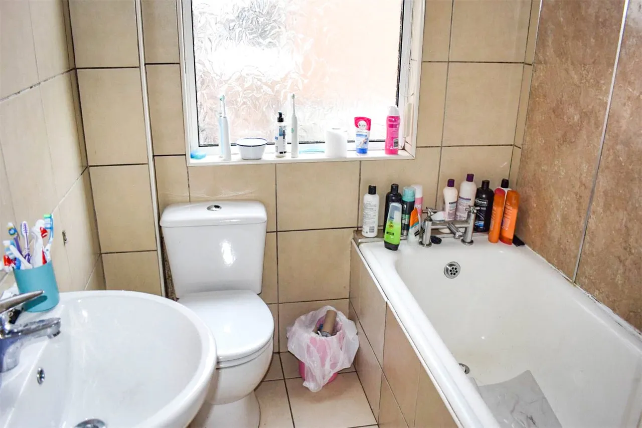 Victoria Road, Fallowfield, M14, photo 12