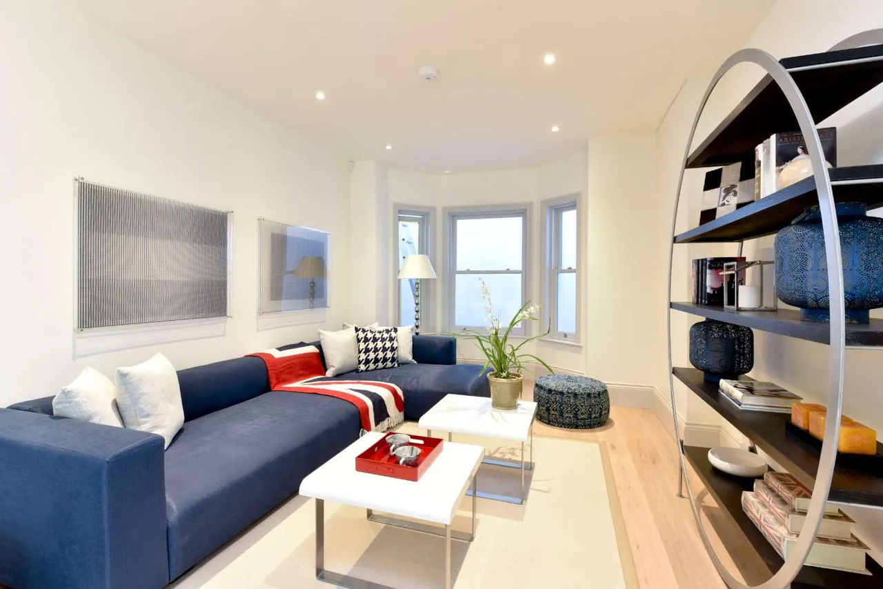Broomwood Road, London, SW11 6JU, photo 10