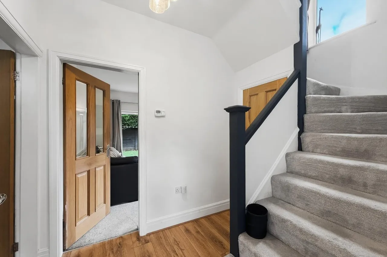 Thorley Lane, Timperley, WA15, photo 4