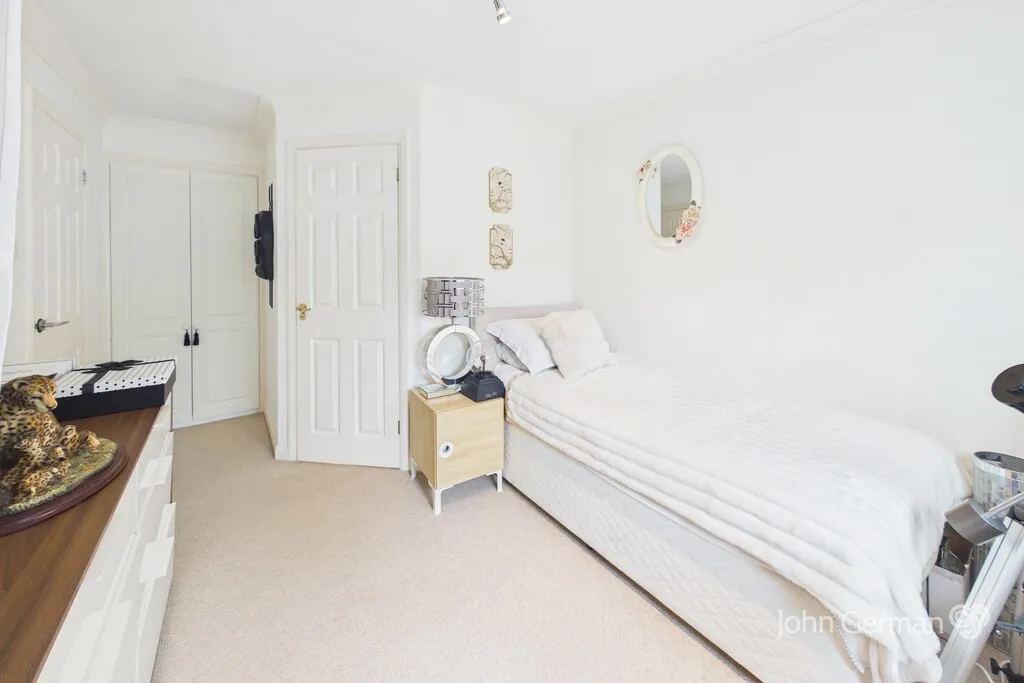 Overcroft, Bramshall, photo 19