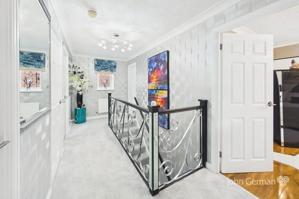 Overcroft, Bramshall, photo 12