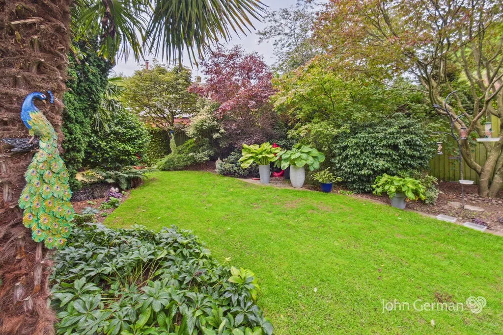 Overcroft, Bramshall, photo 25