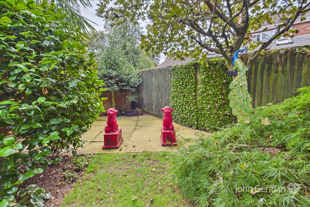 Overcroft, Bramshall, photo 26