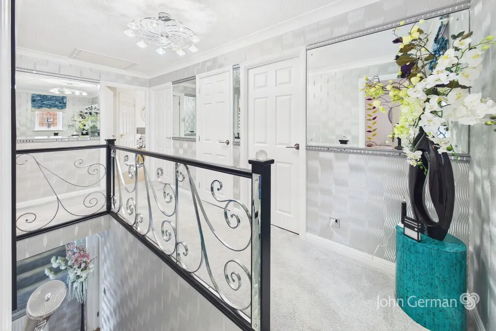 Overcroft, Bramshall, photo 11
