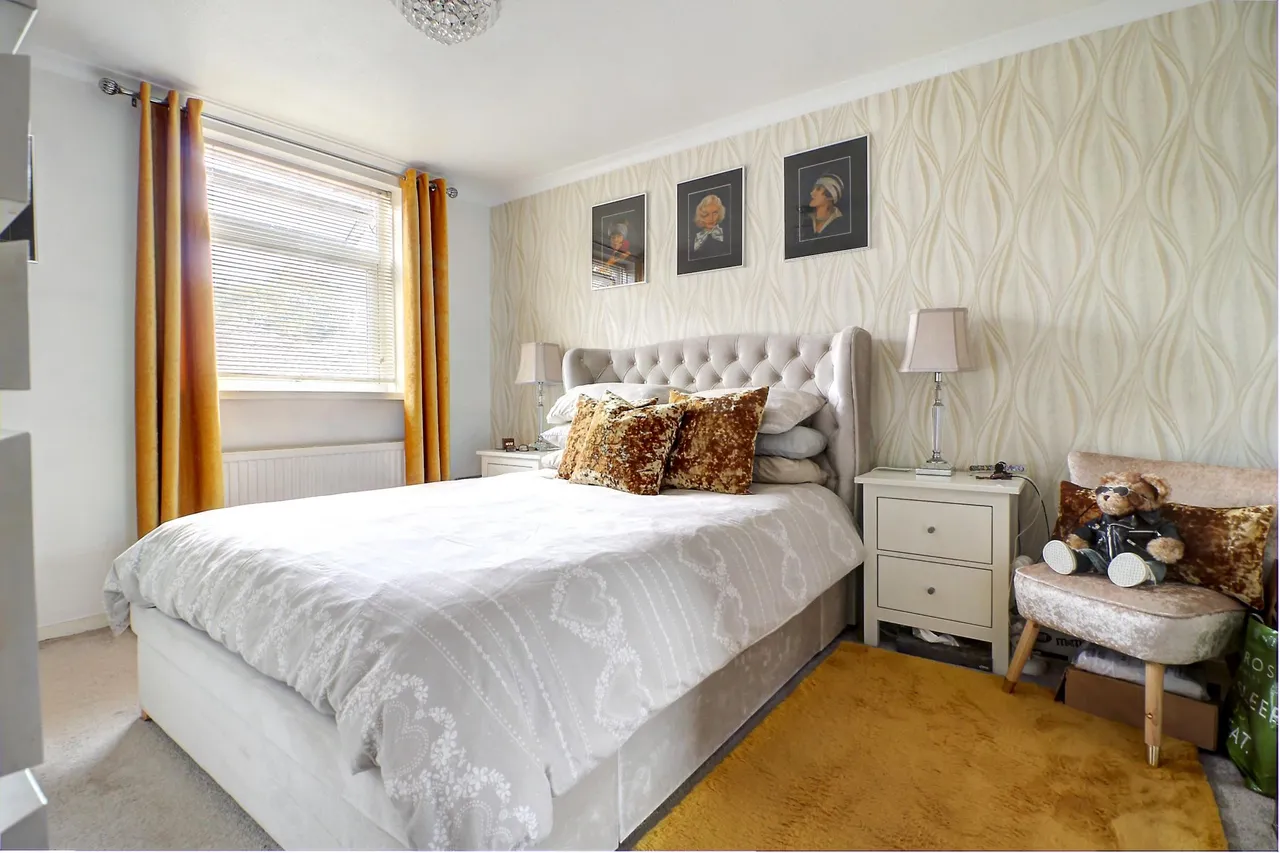Launcelot Close, Andover, SP10, photo 11