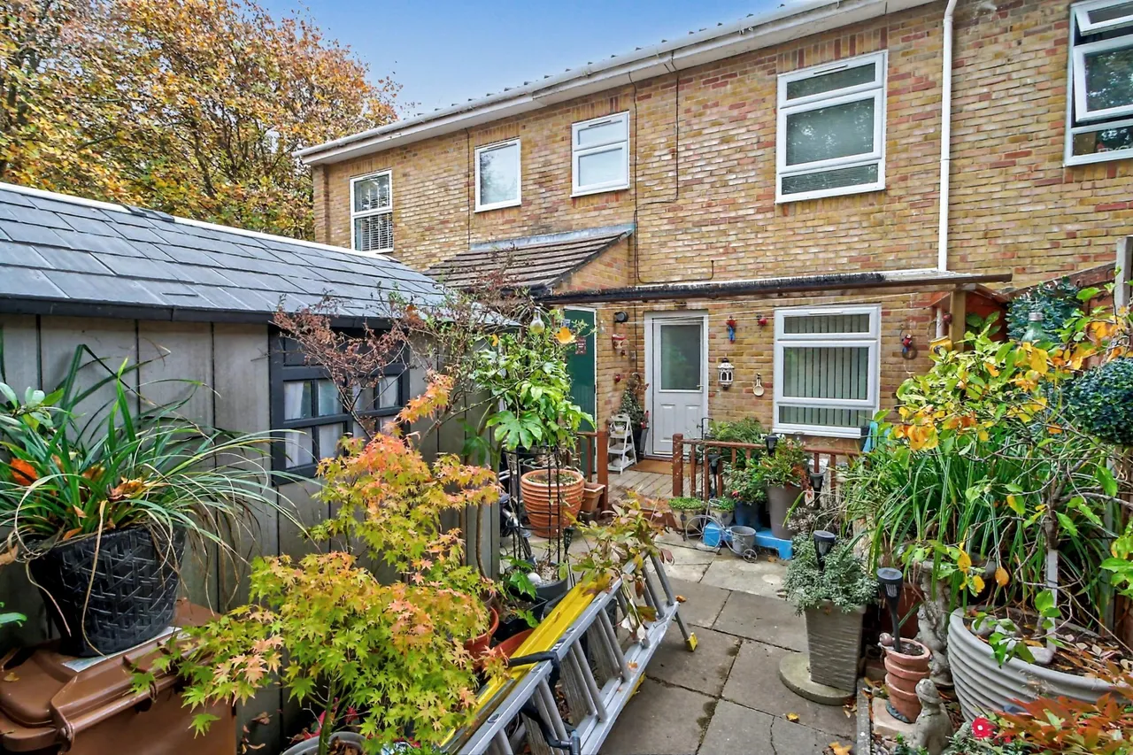 Launcelot Close, Andover, SP10, photo 18