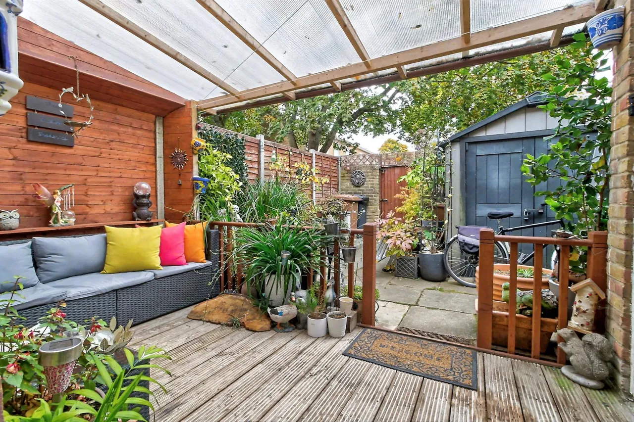Launcelot Close, Andover, SP10, photo 16