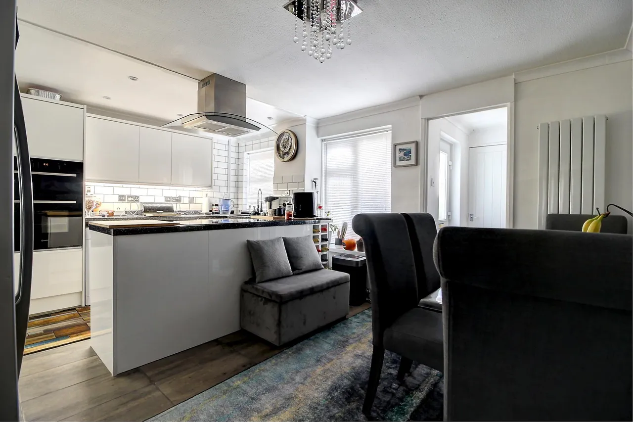 Launcelot Close, Andover, SP10, photo 5