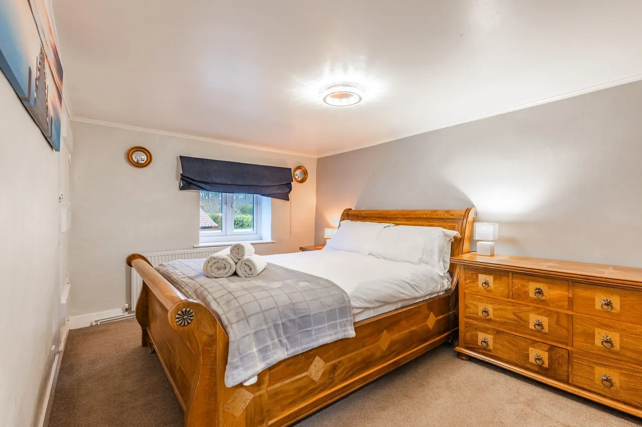 Characterful Cottage in the Heart of, photo 8