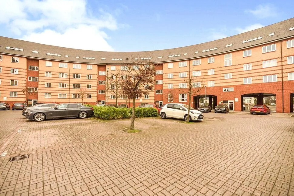 St. Peters Street, Maidstone, Kent, ME16, photo 7