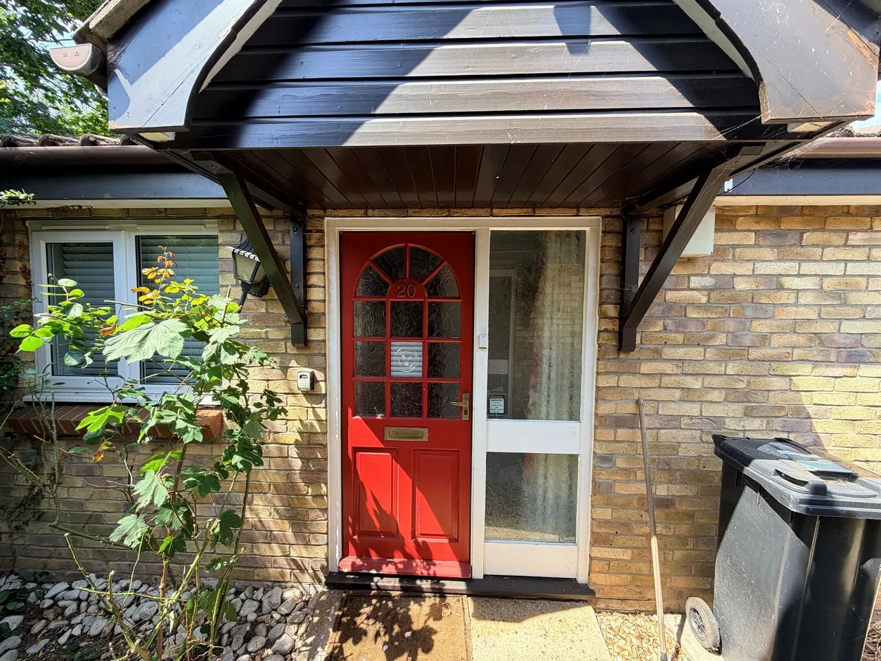 2 bed house for sale — Kimbolton Court, PETERBOROUGH