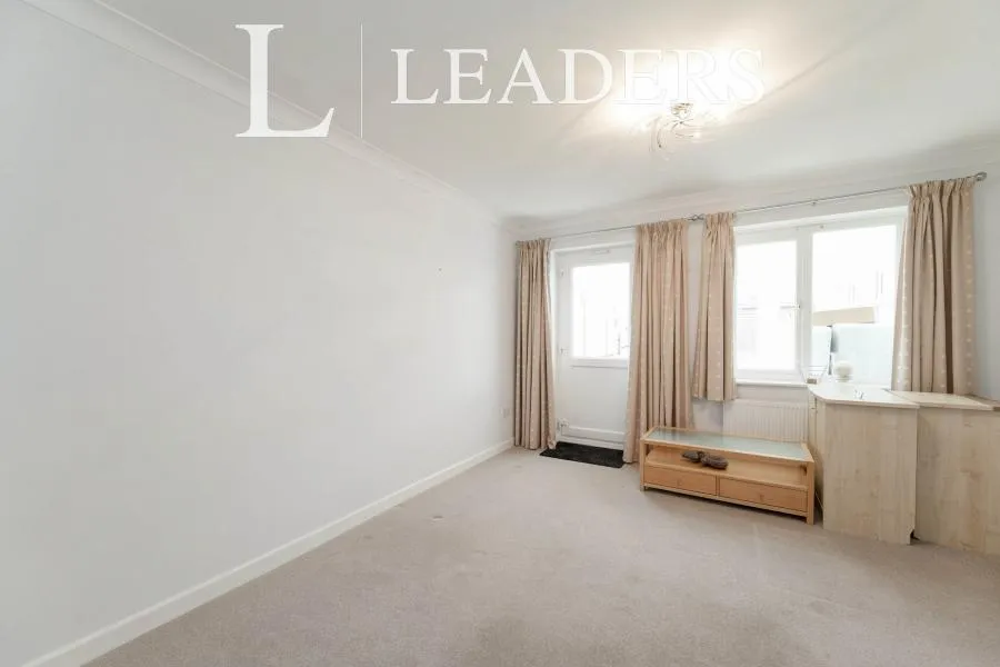 2 bed house to rent, Pleasant Road, Southsea, PO4