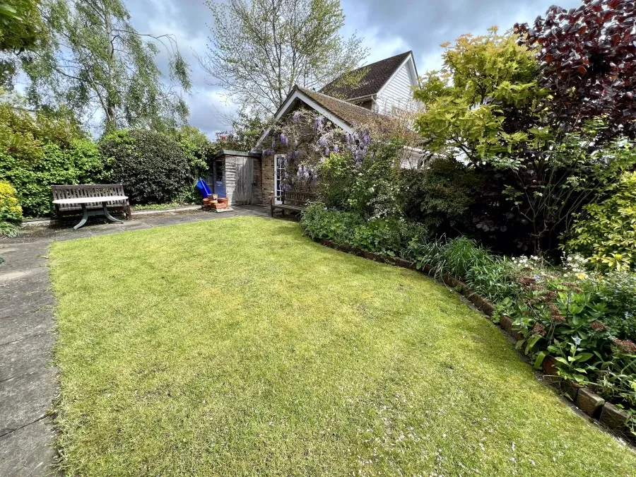 House Under Offer with 4 bedrooms in Old Harlow, CM17, photo 26