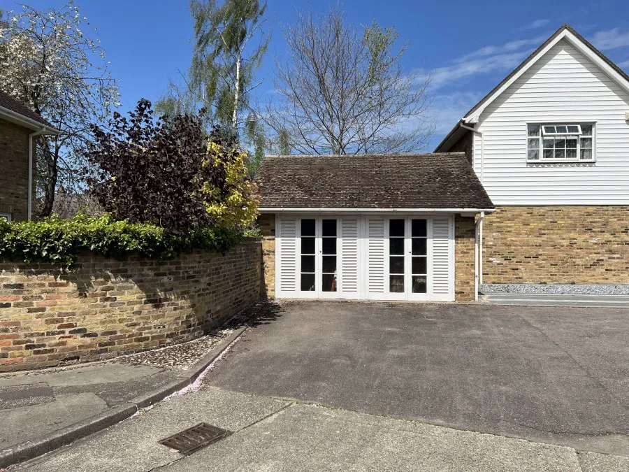 House Under Offer with 4 bedrooms in Old Harlow, CM17, photo 23