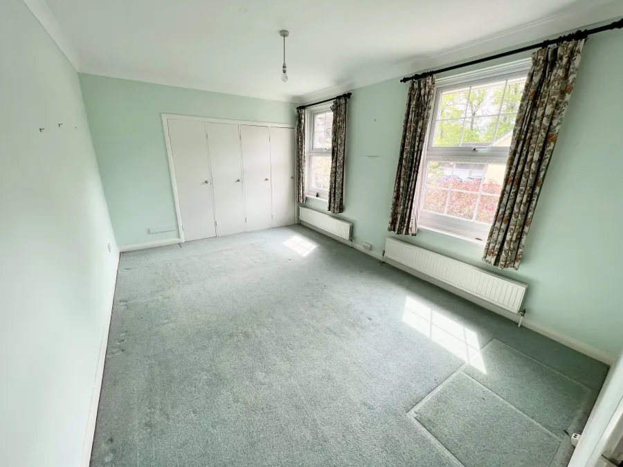 House Under Offer with 4 bedrooms in Old Harlow, CM17, photo 9