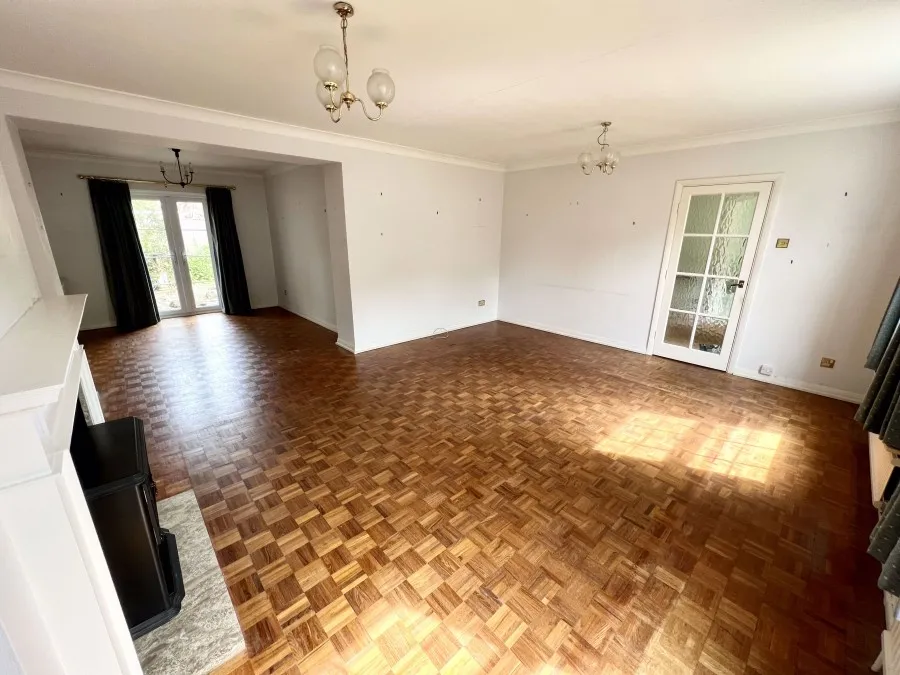 House Under Offer with 4 bedrooms in Old Harlow, CM17, photo 6