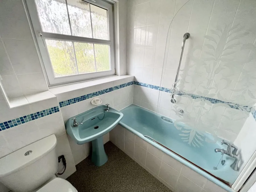 House Under Offer with 4 bedrooms in Old Harlow, CM17, photo 22