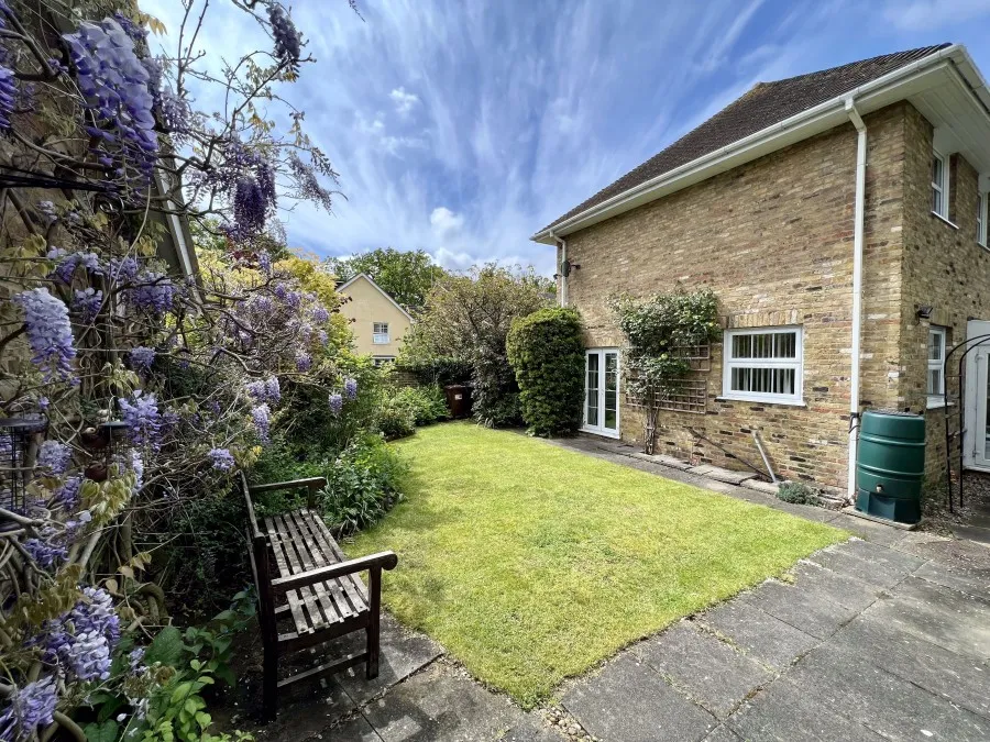 House Under Offer with 4 bedrooms in Old Harlow, CM17, photo 25
