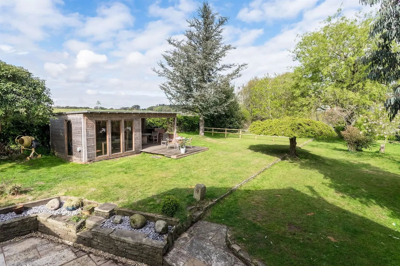 Prestbury, Macclesfield, photo 29