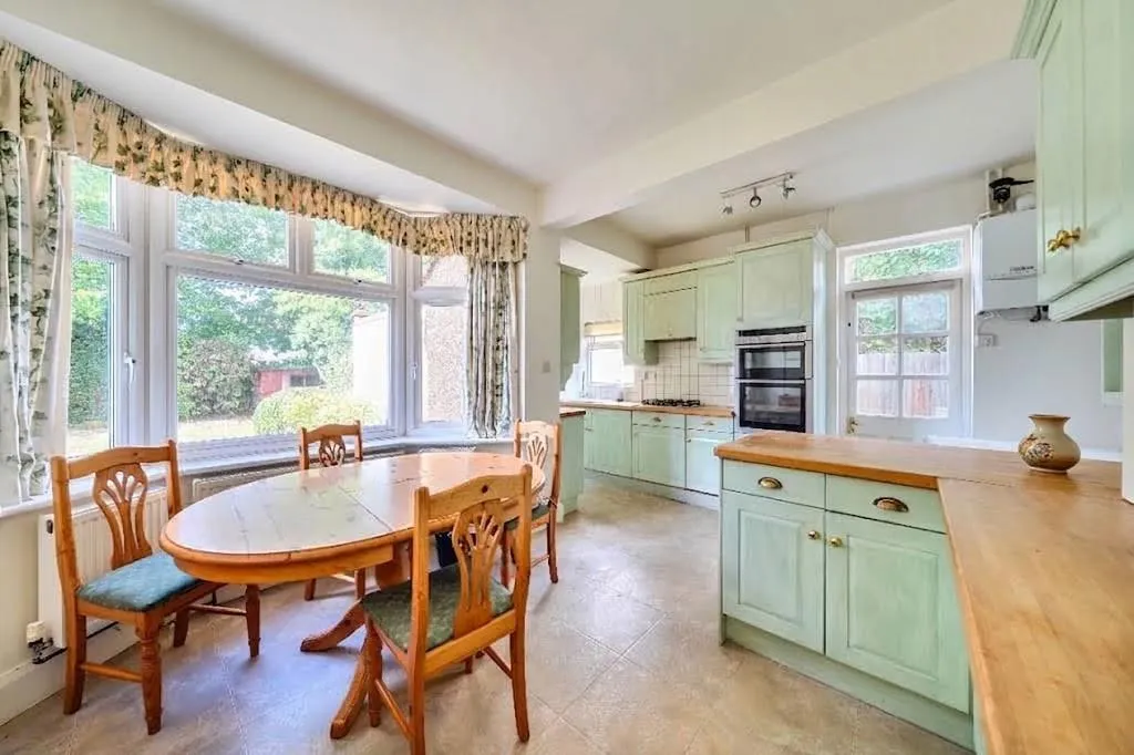 Lawrence Court, Mill Hill, NW7, London, photo 6