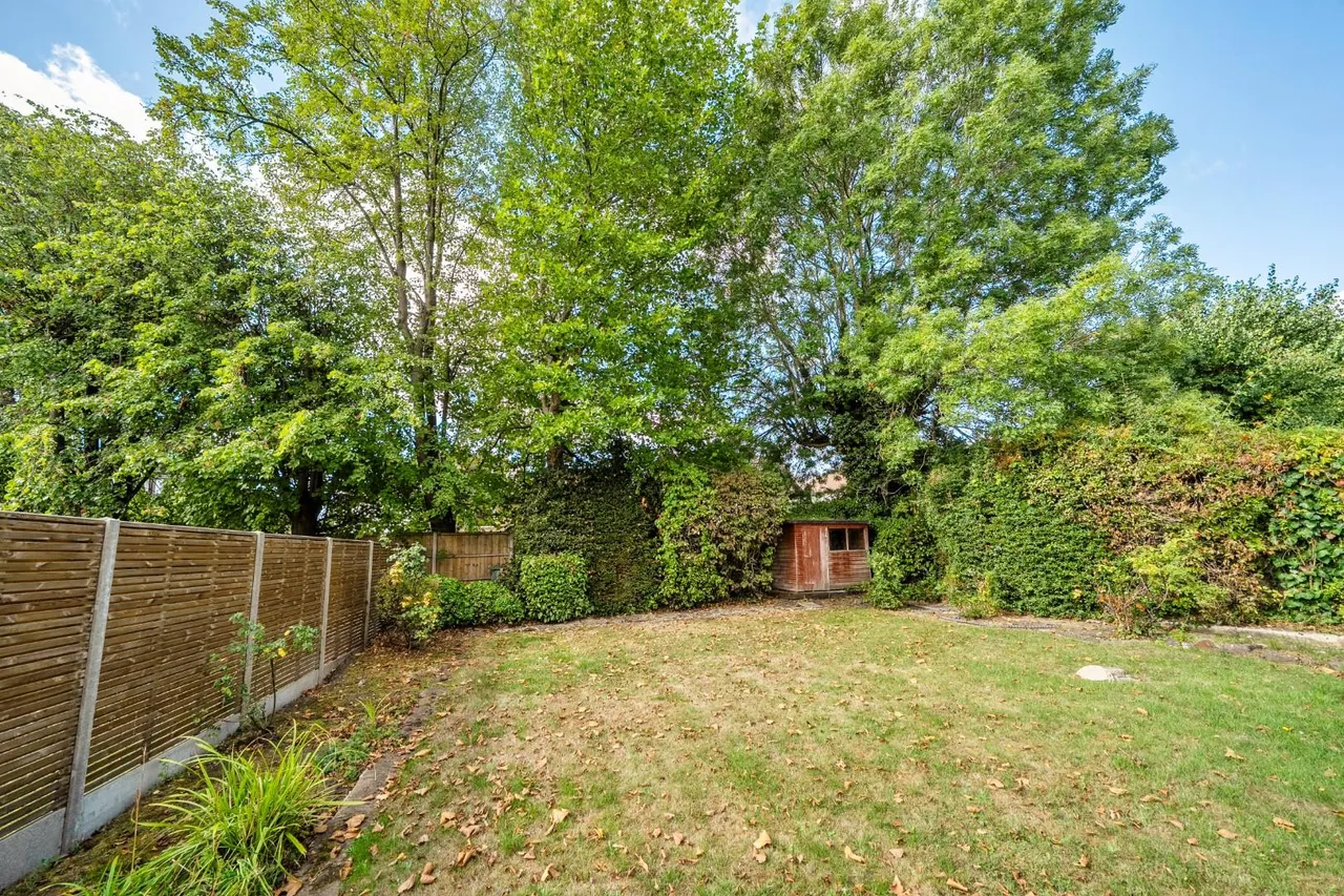 Lawrence Court, Mill Hill, NW7, London, photo 5