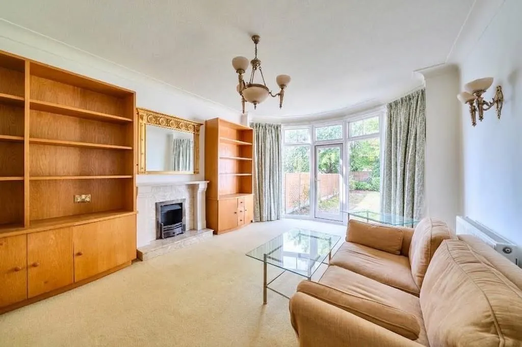 Lawrence Court, Mill Hill, NW7, London, photo 3