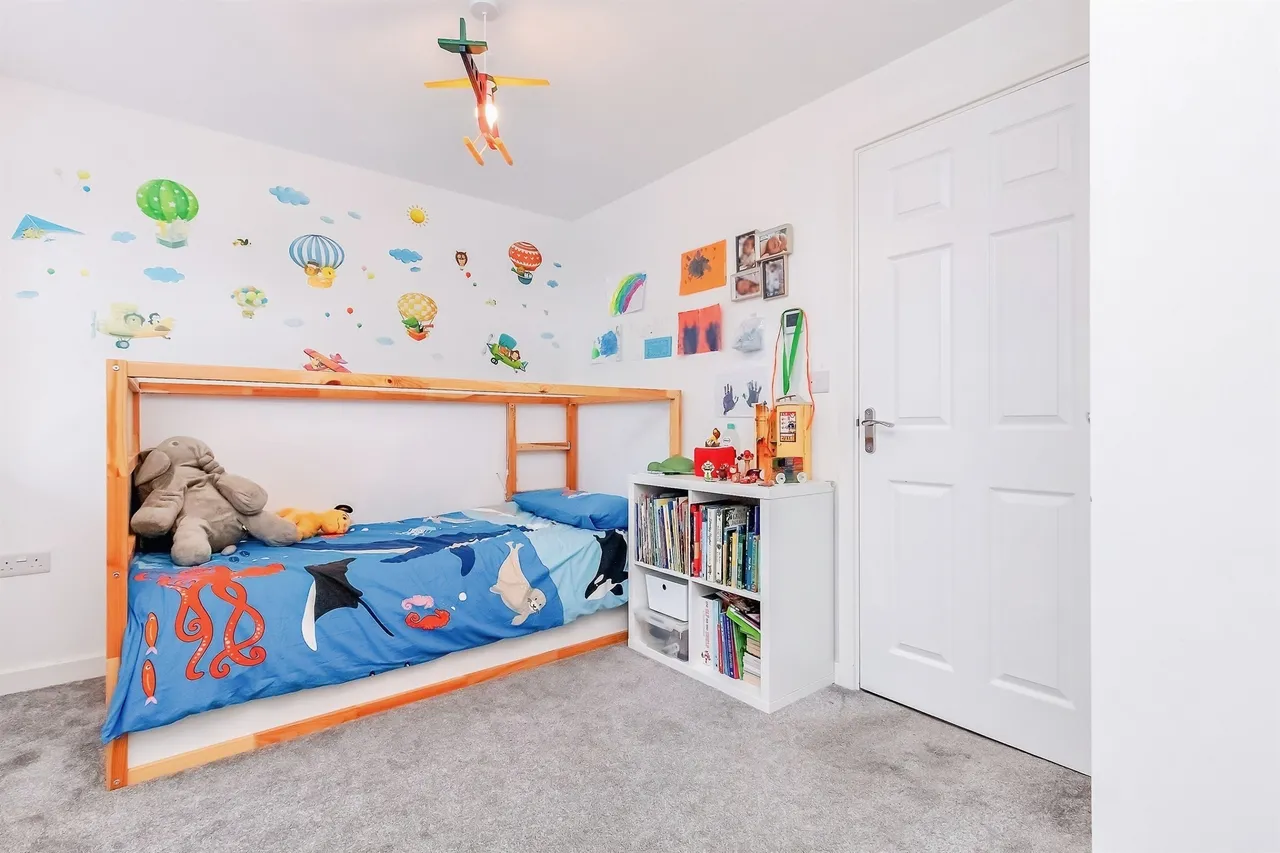 Trout Close, Weldon, Corby, photo 12