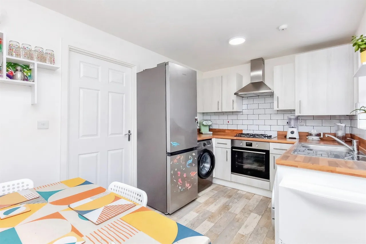 Trout Close, Weldon, Corby, photo 7