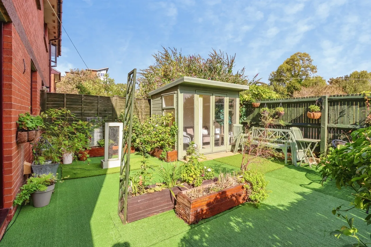 Waldren Close, Poole, BH15, photo 8