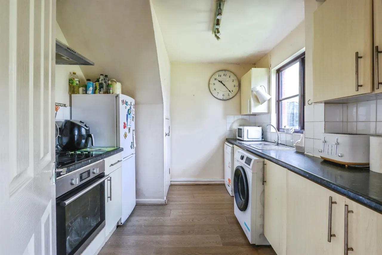 Waldren Close, Poole, BH15, photo 5