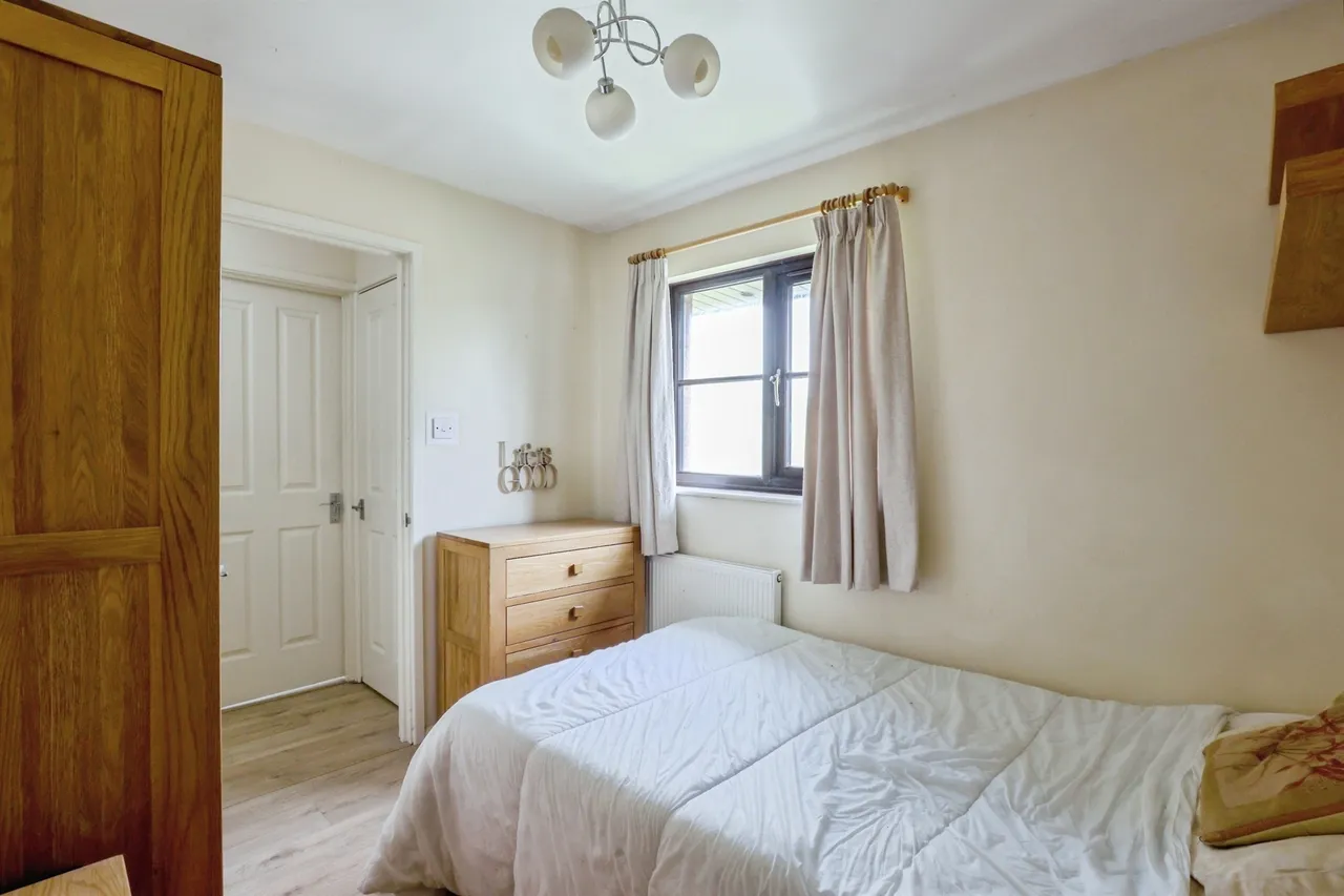 Waldren Close, Poole, BH15, photo 13