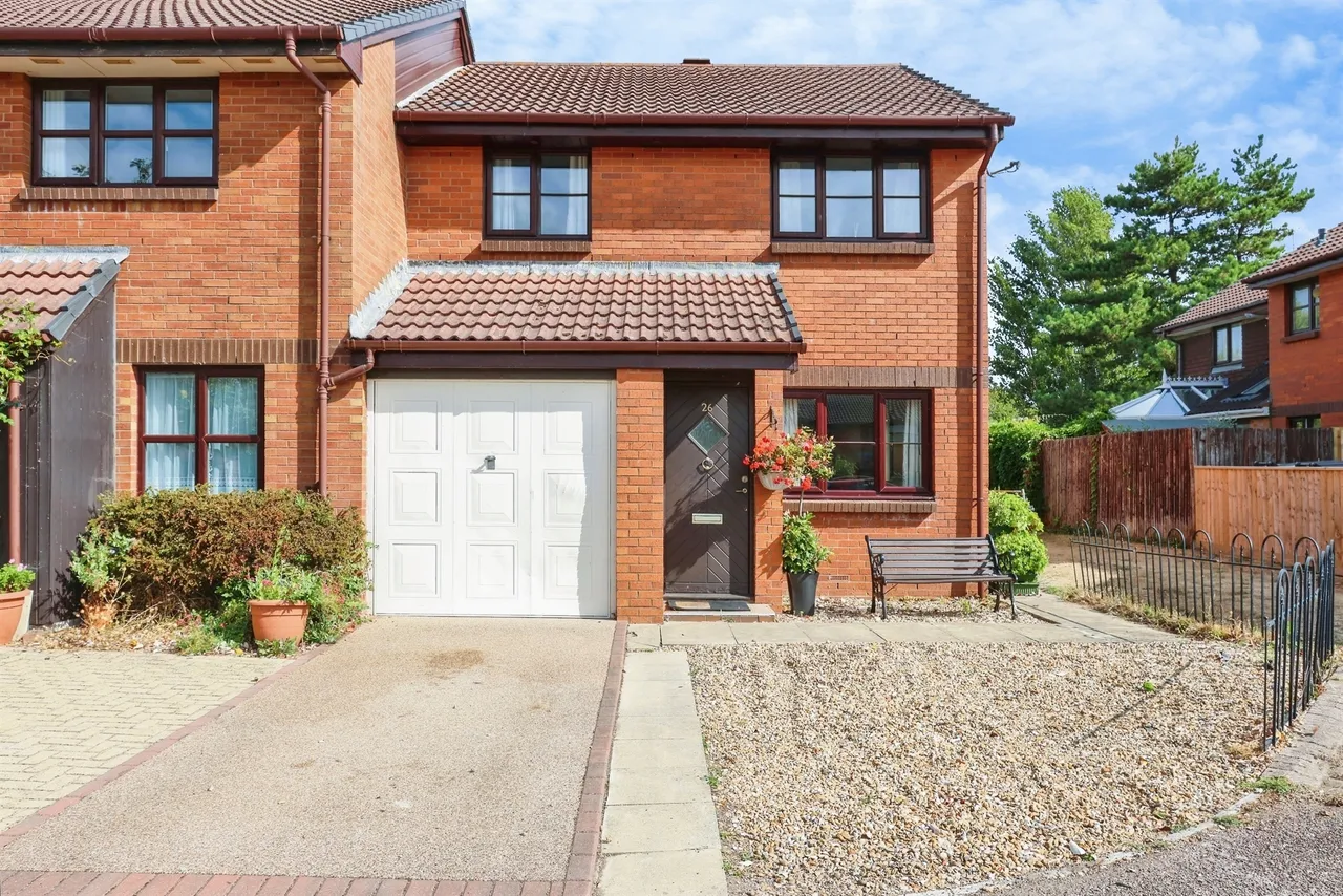 3 bed house for sale, Waldren Close, Poole, BH15