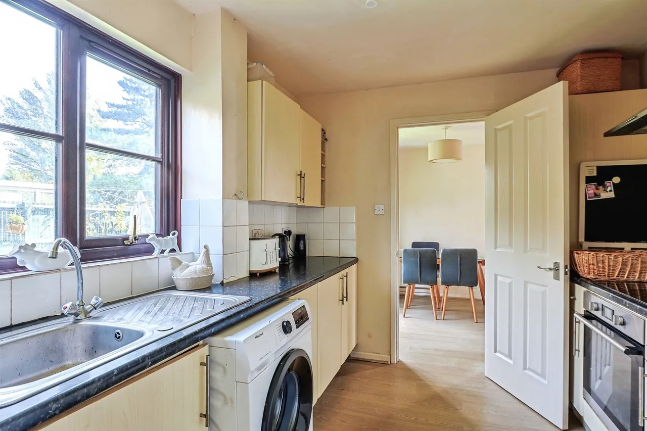 Waldren Close, Poole, BH15, photo 6