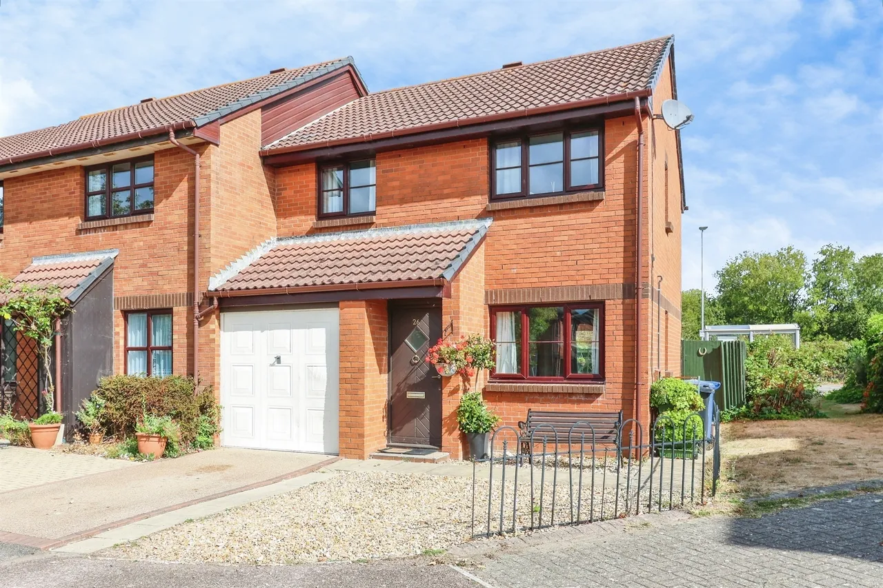 Waldren Close, Poole, BH15, photo 18